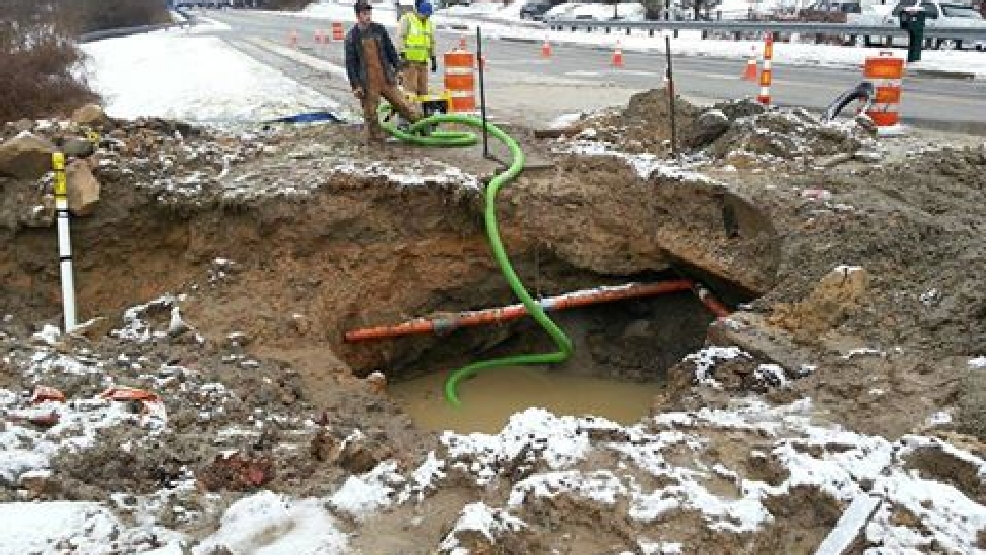 Water line break closes road, disrupts service in Greenup County, Ky