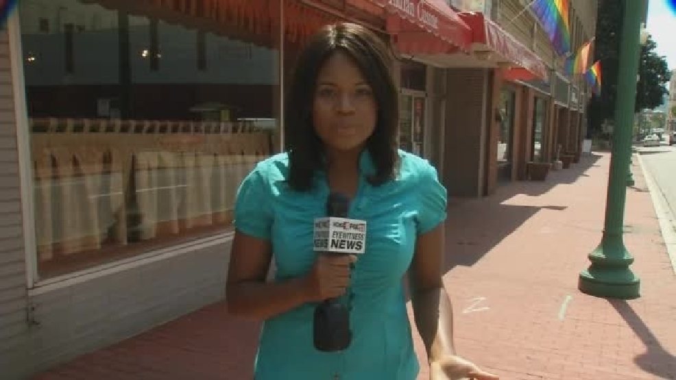 Roni's in Elkview and Sitar of India in Charleston WCHS