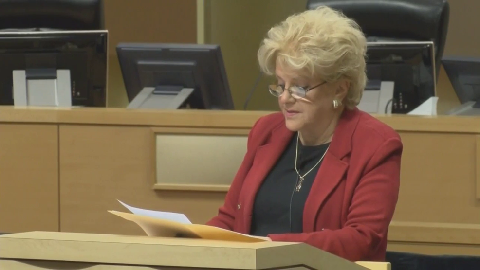 Experts, lawmakers weigh in on Mayor Goodman's controversial remarks amid pandemic KSNV