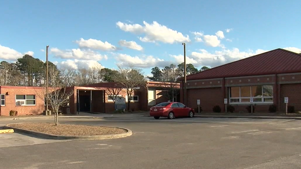 Beaufort County students attend school despite power outages WCTI