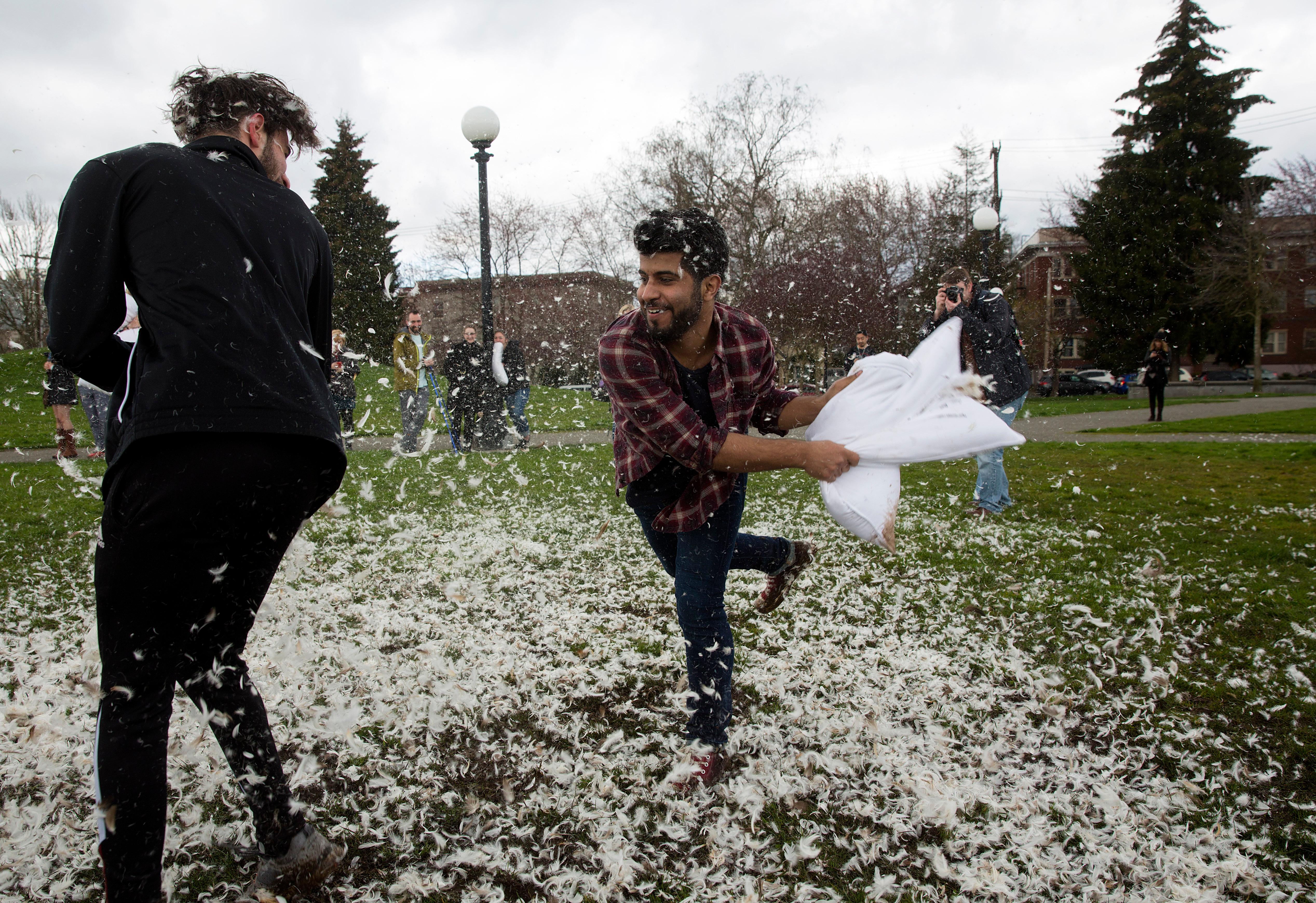 Photos PILLOW FIGHT! Seattle Refined