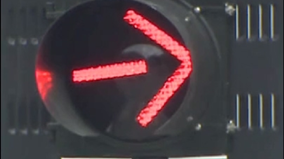 Red light turn arrows | KOMO