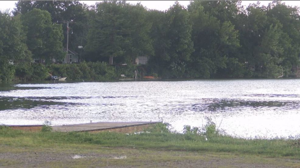 Mattoon residents not to swim in Lake Paradise after bluegreen algae