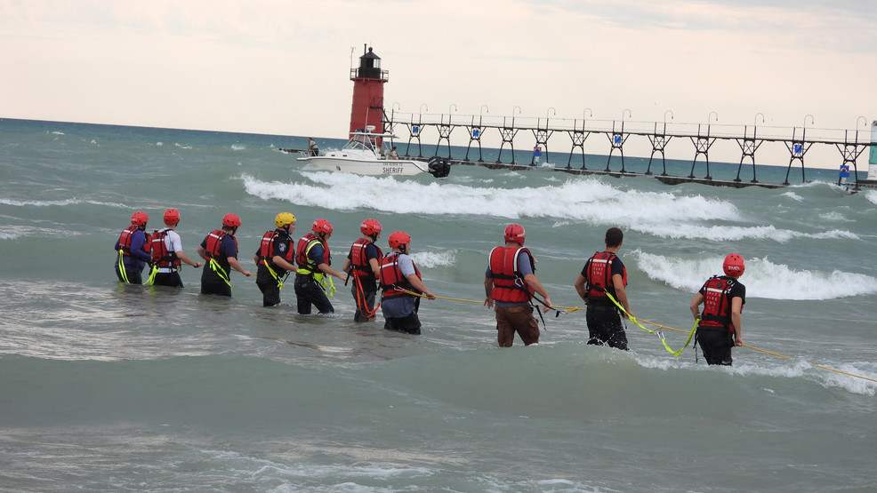 Crews search Lake Michigan for possible drowning victim WPBN