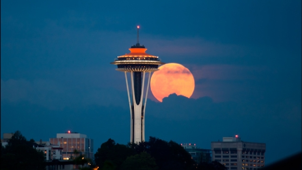 'Supermoon' puts on show in Seattle KOMO