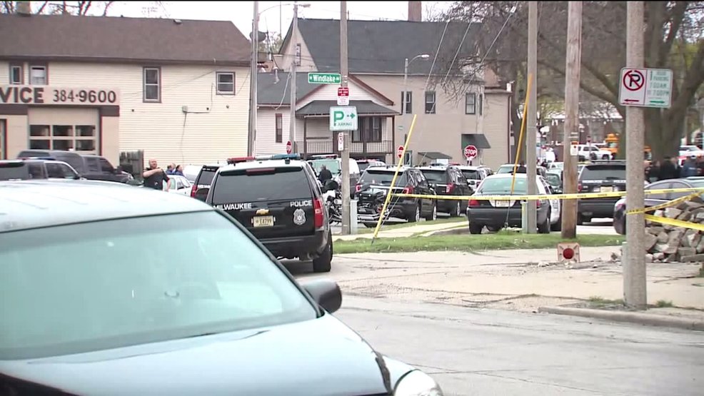 Milwaukee police fatally shoot armed man WLUK