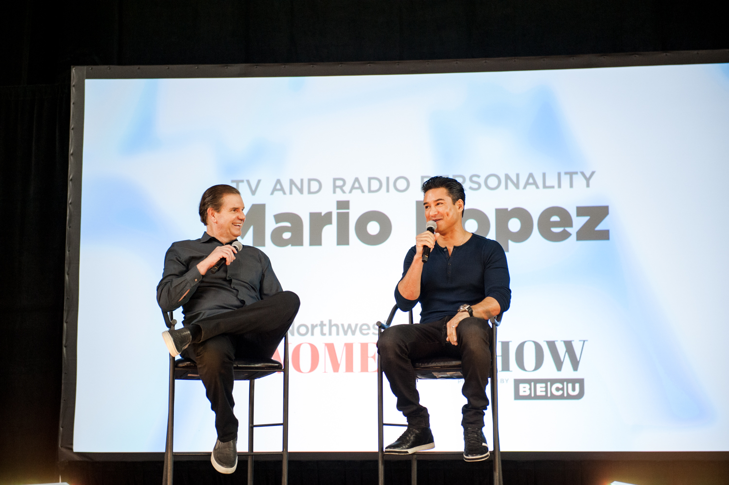 Photos: A.C. Slater (err - Mario Lopez) came to the So NW Women's Show | Seattle Refined
