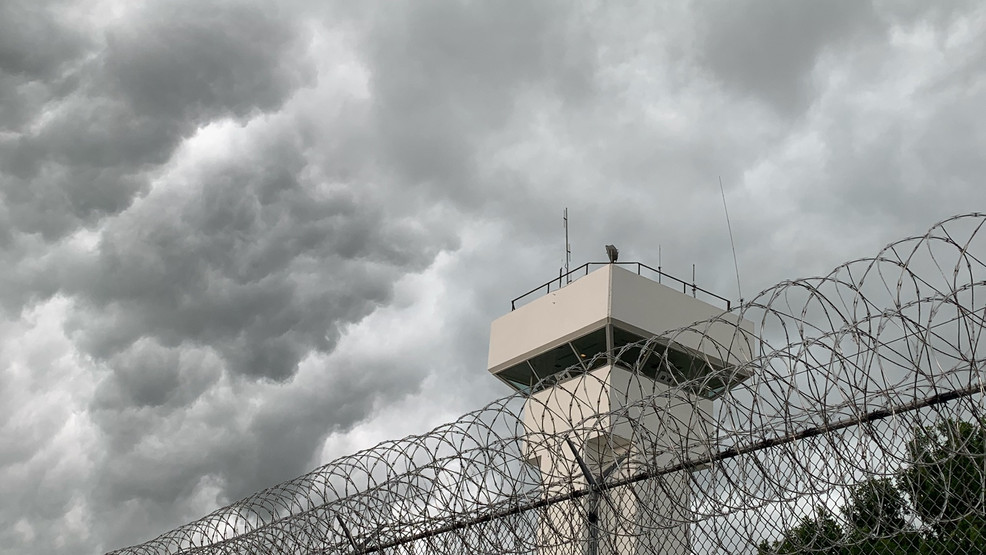 Hundreds of Oklahoma inmates to be released from prison Monday