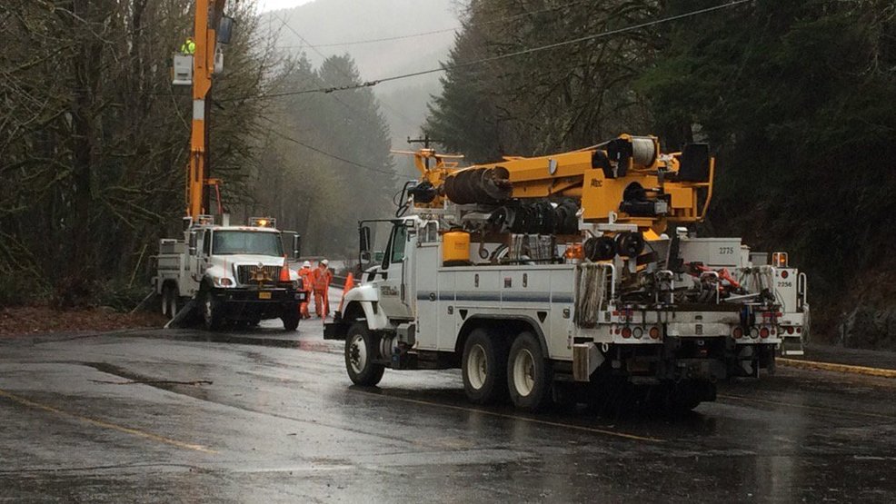 High winds causing some power outages along Oregon Coast KVAL